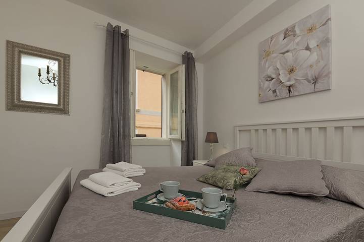 Ganze Wohnung, Neue Dreizimmerwohnung in der Nähe des Sees und im Zentrum von Salò in Salò, Gardasee-Berge