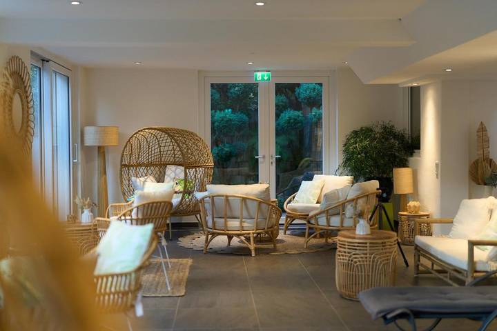 Hotel, mit Terrasse und Garten sowie Sauna in Kaiserstuhl