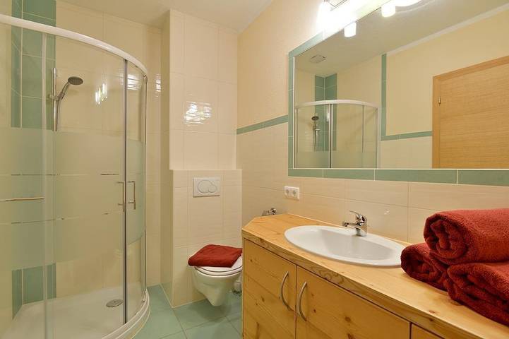 Ganze Ferienwohnung, Appartement 2 in Tuxer Alpen, Aschau im Zillertal