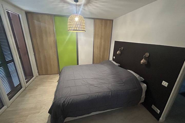 Location de vacances pour 10 personnes, avec jacuzzi ainsi que terrasse et jardin à Cabris - 4