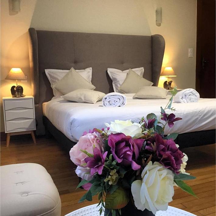 Hôtel pour 2 personnes, avec Terrasse ainsi que Jardin et Piscine à Gevigney-et-Mercey