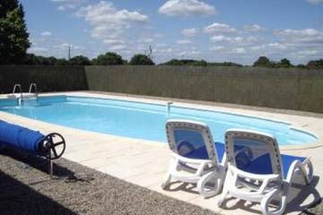 Gîte pour 6 personnes, avec jardin et terrasse dans Beaumontois en Périgord