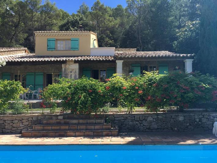 Chambre d’hôte pour 2 personnes, avec Terrasse ainsi que Jardin et Piscine