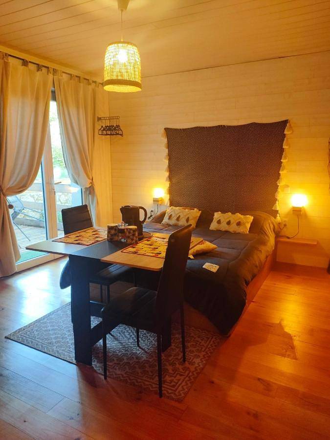 Location de vacances pour 2 personnes, avec piscine et jardin à Sillans-la-Cascade - 3