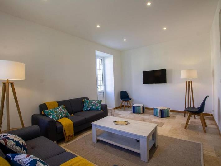 Location de vacances pour 8 personnes, avec piscine ainsi que terrasse et jardin, animaux acceptés à Savignac-les-Églises - 3