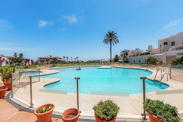 Apartamento de vacaciones para 5 personas, con jardín y piscina - 1