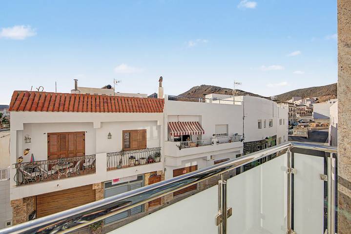 Entire apartment, Quiet Apartment with Balcony and Mountain Views in Carboneras in Playa de los Barquicos (Carboneras), Carboneras
