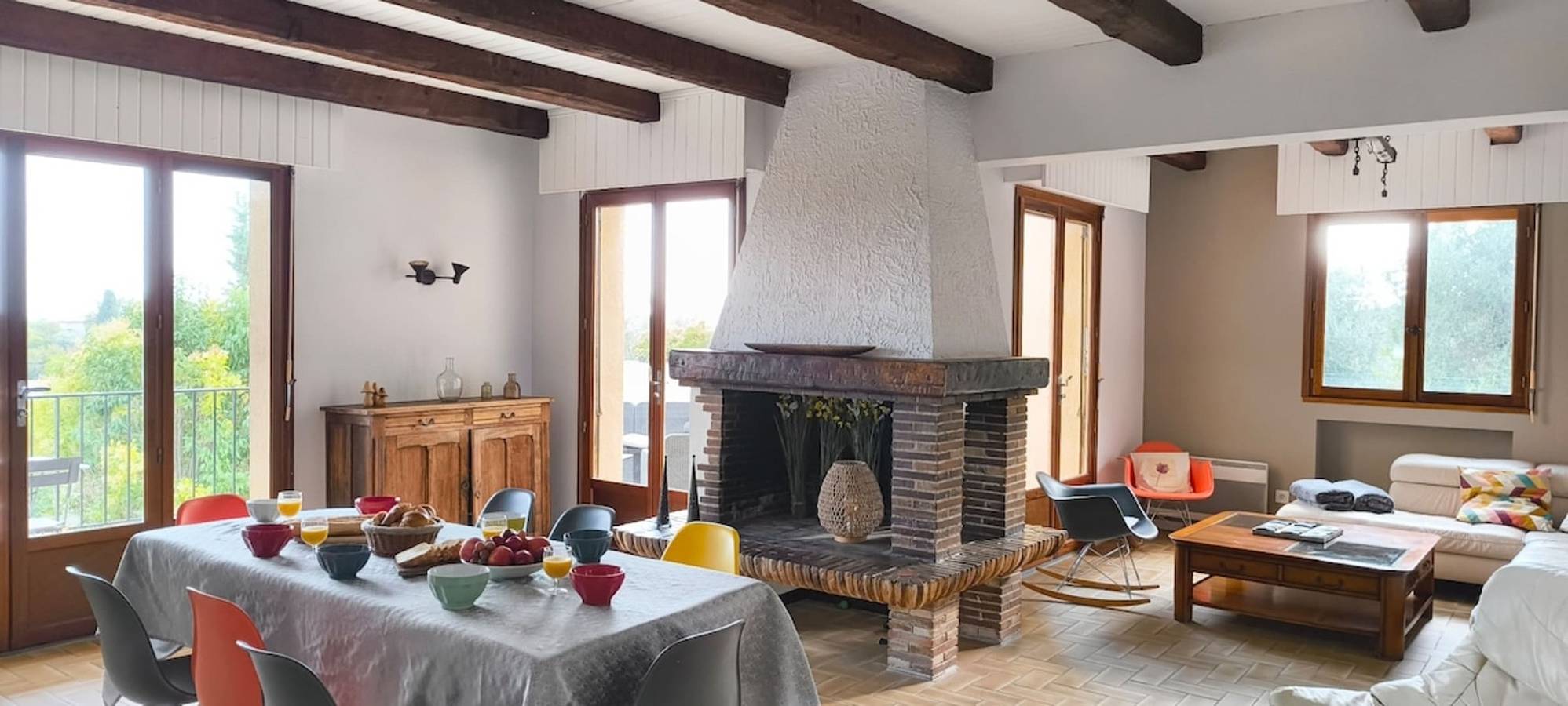 Grande villa conviviale et lumineuse avec piscine in Le Rouret, Région de Cannes