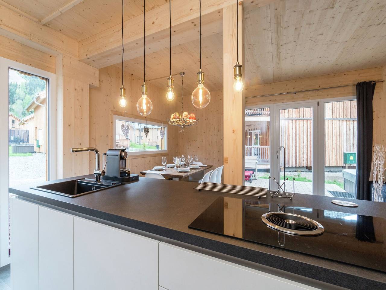 Cosy chalet with hot tub in St. Georgen ob Murau, Sankt Georgen am Kreischberg
