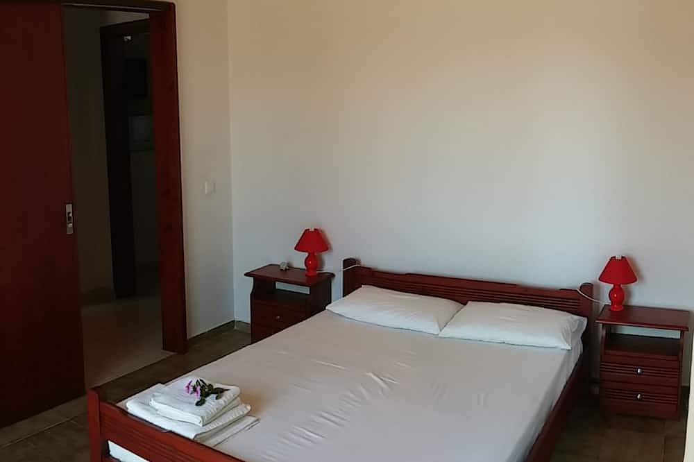 Private Apartments auf einem 6500m2 eingezäunt Green Olive Groove in Tragaki, Zakynthos