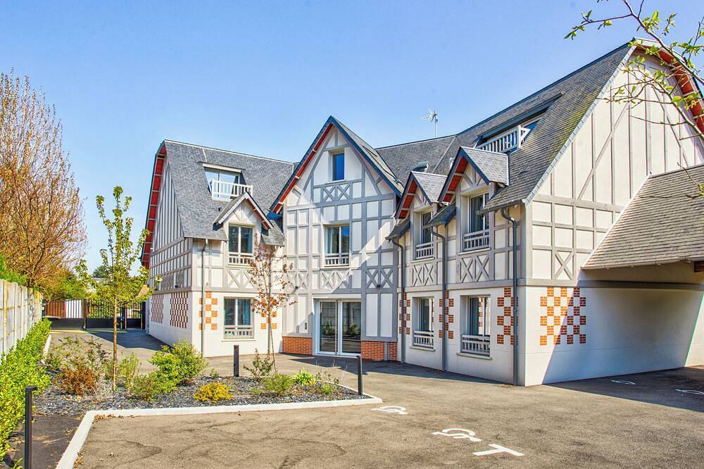 Appartement entier, Studio 21 - Appt 4 - La Vie Devant Toi -Tourgéville à quelques pas de la plage in Tourgéville, Région de Lisieux