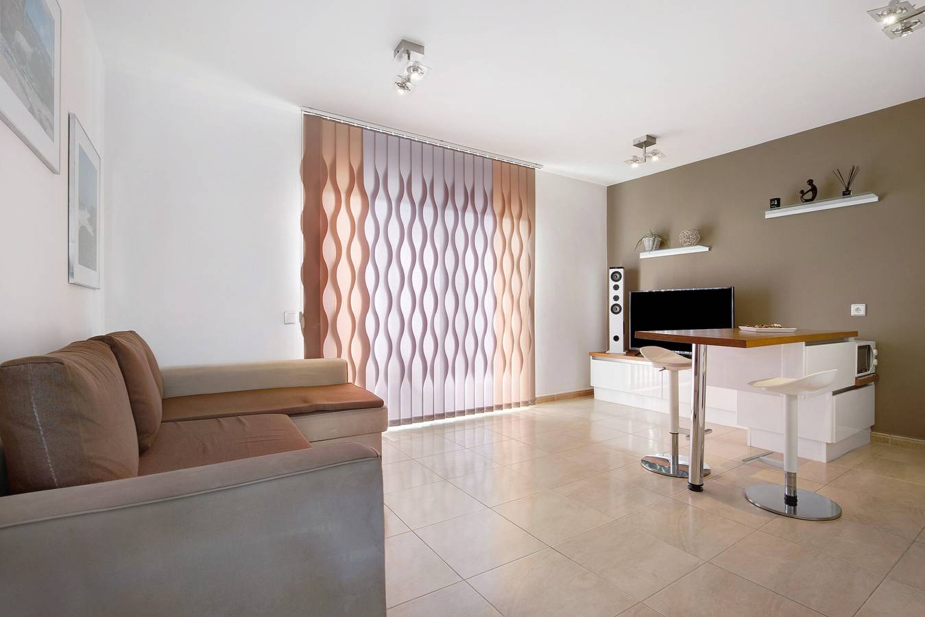 Vacation Home "Mar y Luz" with Sea View, Private Terrace & Wi-Fi in Morro del Jable, Pájara
