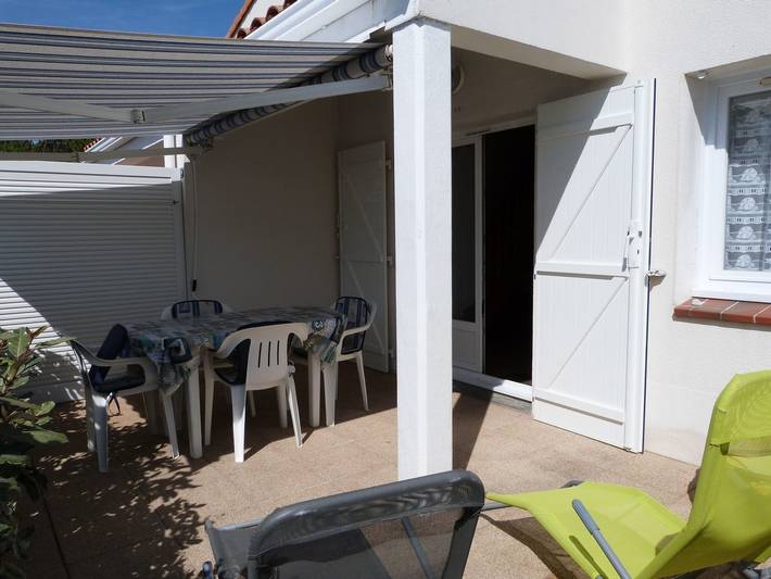 Location de vacances pour 4 personnes, avec terrasse et piscine, animaux acceptés dans Plage Sainte-Anne