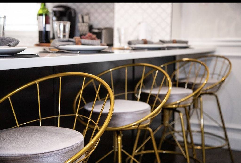 Ganze Wohnung, Boston 2 level luxury home, Free Parking, 5 mins to casino & 10 mins to airport in Everett (MA), Massachusetts