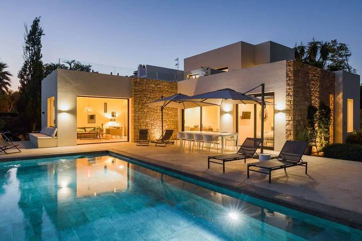 Vakantiehuis voor 18 personen, met terras en tuin in S'Argamassa