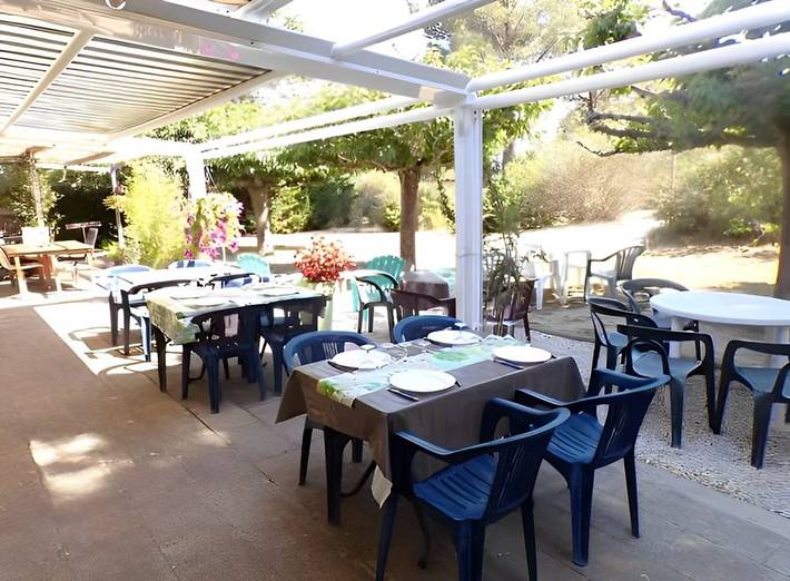 Gîte pour 3 personnes, avec jardin et piscine à Rognes - 2