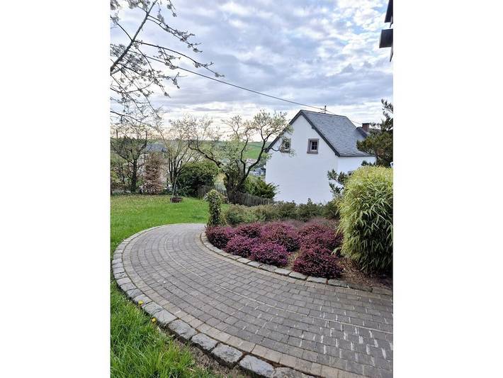 Bauernhof für 10 Personen, mit Whirlpool und Terrasse sowie Garten und Sauna in Plütscheid