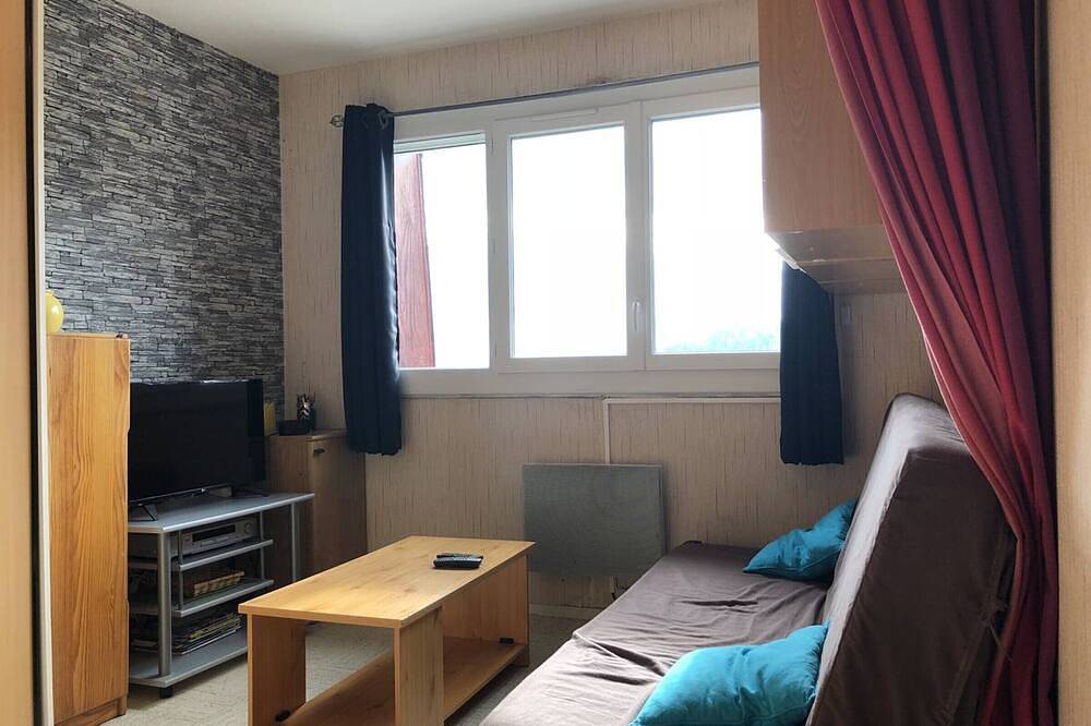 Apartamento entero, Estudio para 6 personas a pie de pistas con ascensor y parking gratuito in La Pierre Saint-Martin, Arette