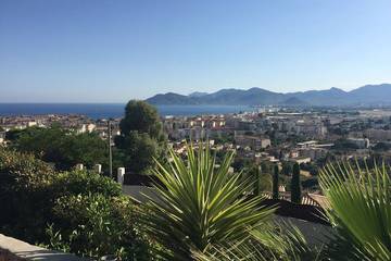 Gîte pour 2 personnes, avec jardin dans Cannes La Bocca