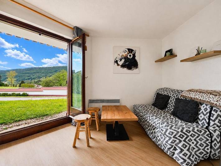Gîte pour 3 personnes, avec Terrasse ainsi que Jardin et Vue dans Lélex - Crozet - 2
