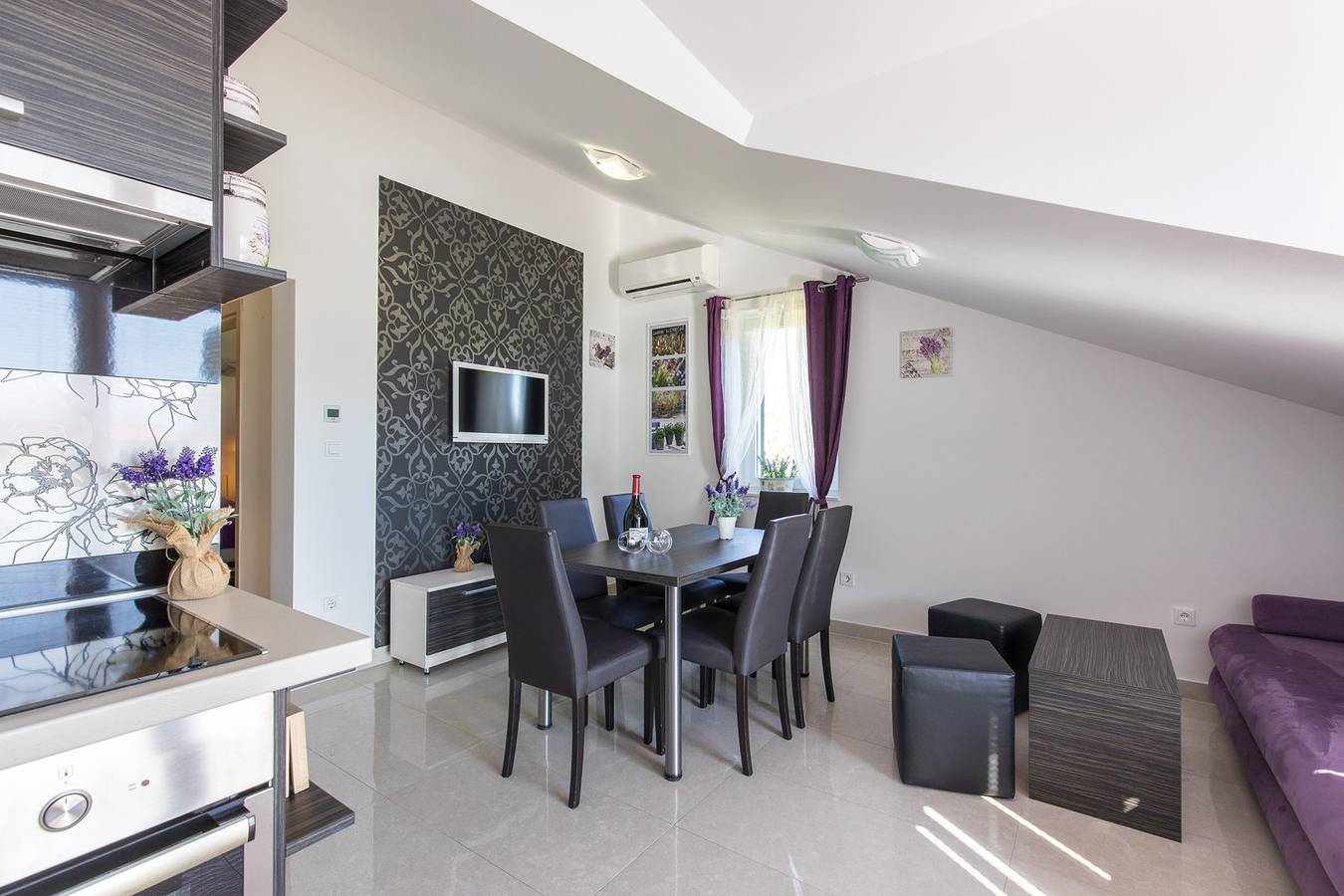 Entire apartment, Apartment Lavendula 3 with a balcony in Baska, Krk