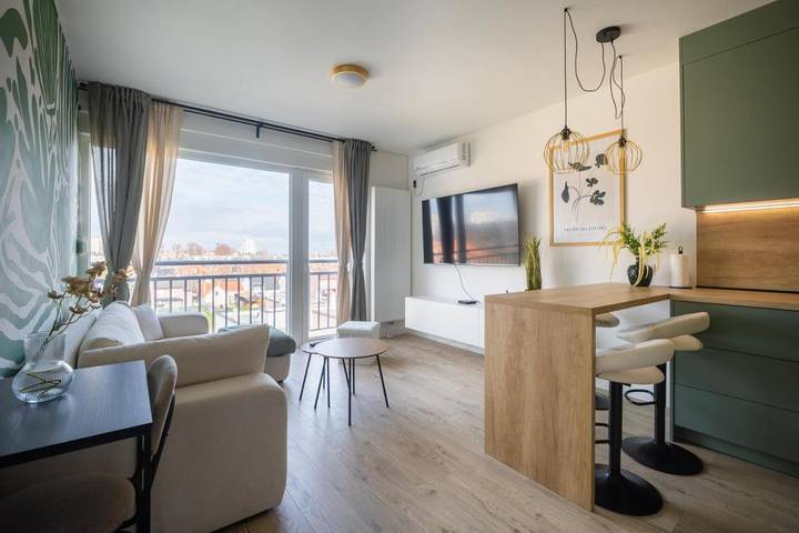 Apartament wakacyjny dla 3 osób, z balkon i widok w Osijek