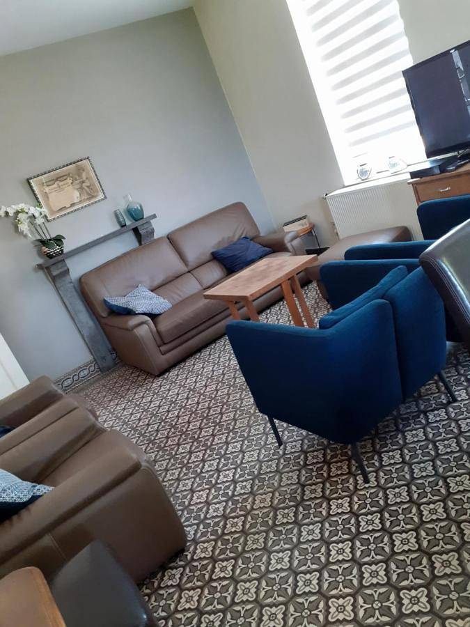 Location de vacances pour 9 personnes, avec jacuzzi et jardin dans Éprave - 4