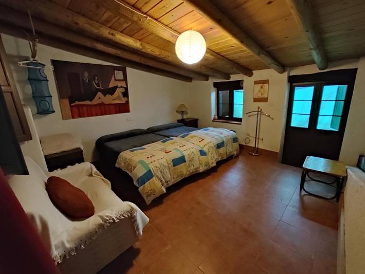 Casa rural para 4 personas, con terraza y vistas, Se admiten mascotas en Tentudía - 3