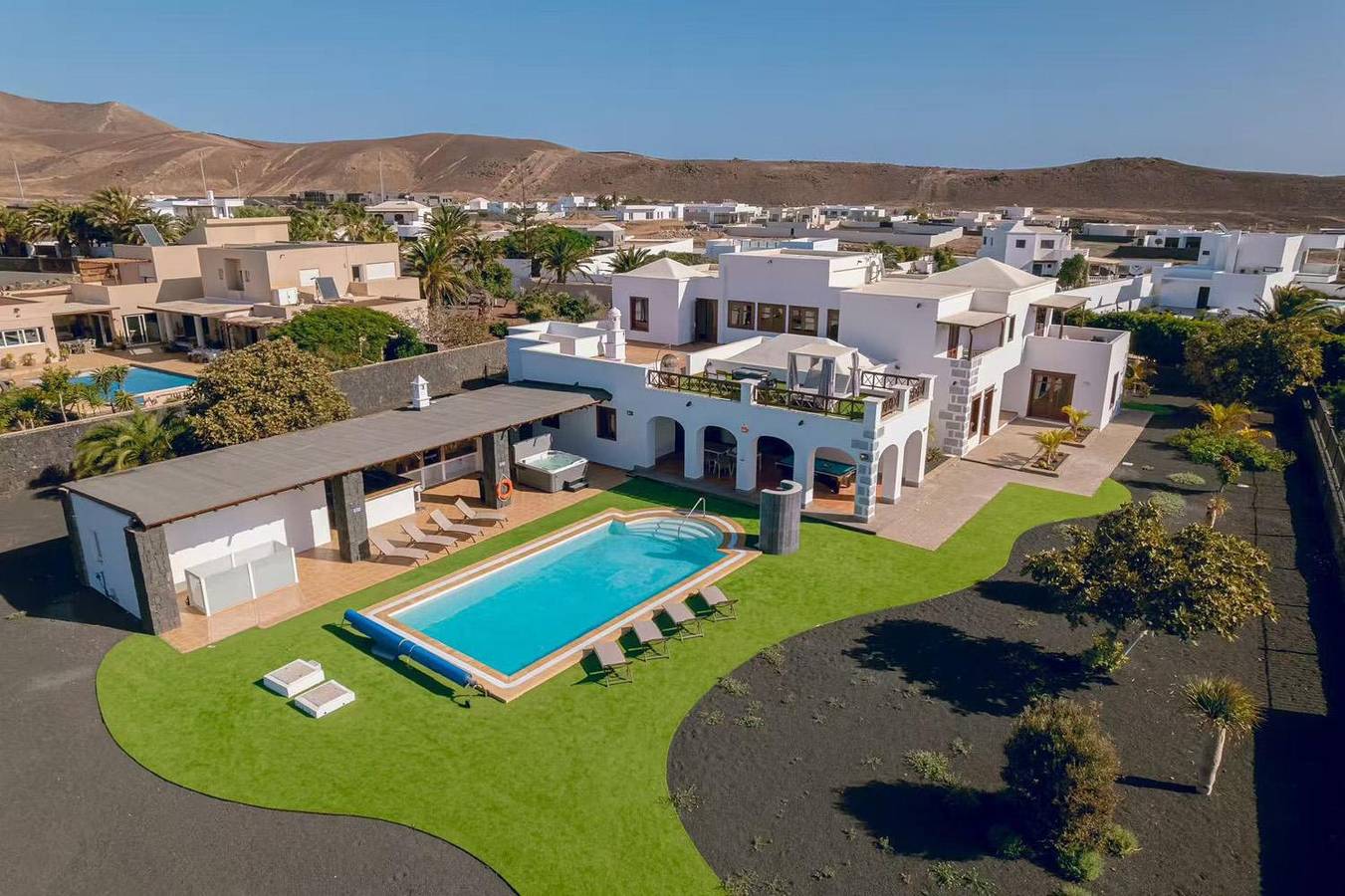Villa für 21 Personen mit Whirlpool in Costa Teguise, Teguise