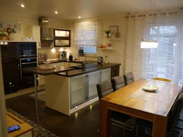 Ferienwohnung für 6 Personen, mit Ausblick und Sauna sowie Garten in Bitburg