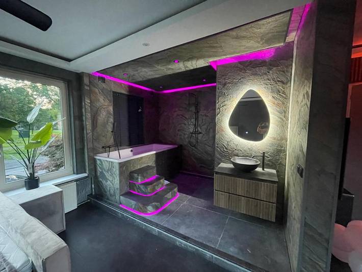 Ferienwohnung für 2 Personen, mit Sauna und Garten sowie Whirlpool und Pool in Rotterdam