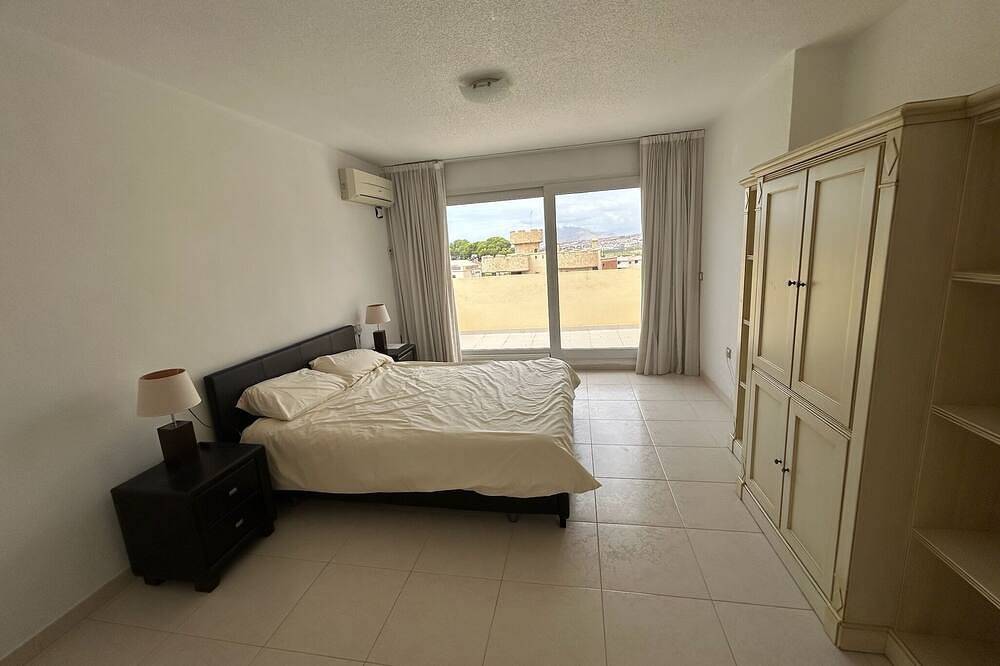 Large 4 bedroom detached villa private pool in walled garden. 5 minute to Sea. in Cartagena, Costa Cálida