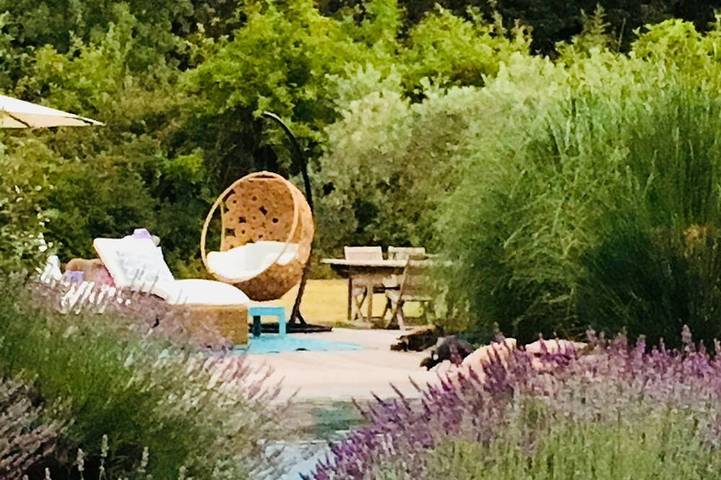 Chambre d’hôte pour 3 personnes, avec jardin à Noves