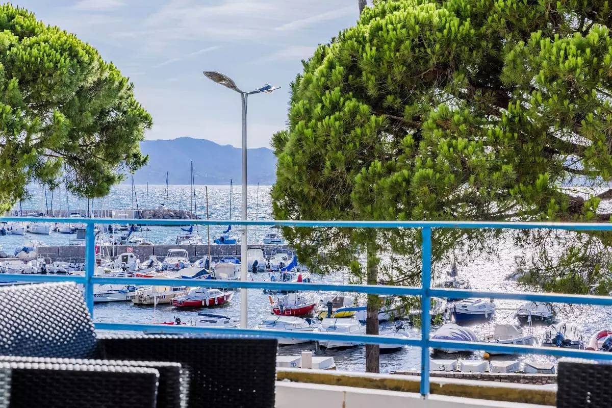 Appartement entier, 90m2 sur la Croisette avec terrasse & vue mer in Cannes, Côte méditerranéenne (France)