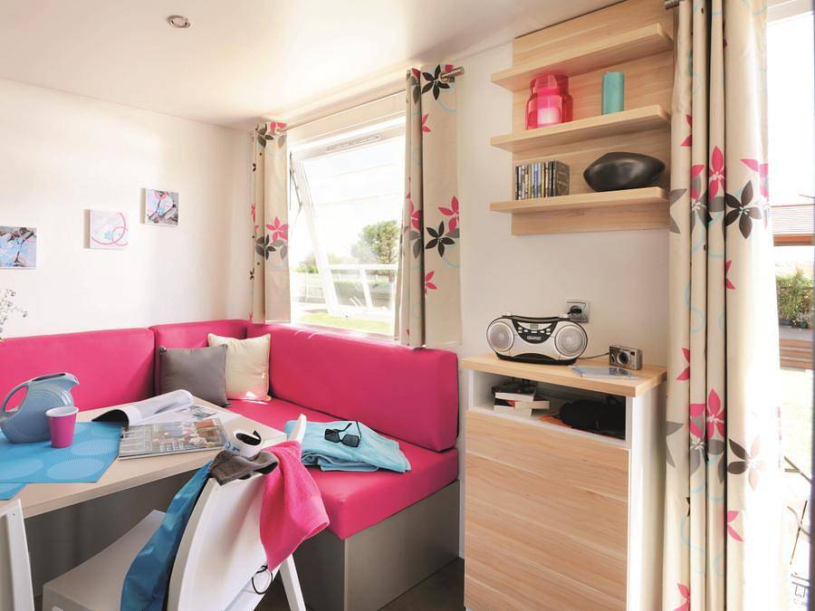 Flower Camping Les Ondines - Mobilhome 2 personnes - Mobil-Home Standard 18m² 1 chambre + terrasse semi-couverte + Tv + Clim 2 pers. 62844 in Souillac, Lot