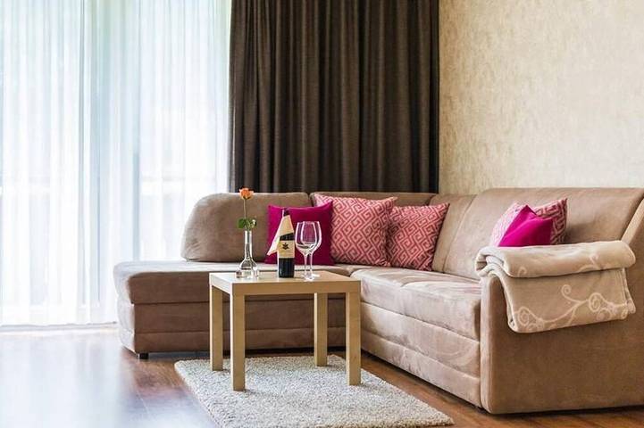 Apartmenthotel für 4 Personen, mit Terrasse und Sauna sowie Garten - 1