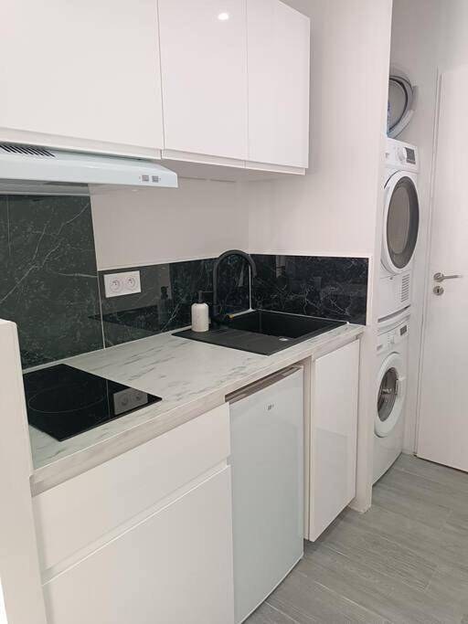 Location de vacances pour 2 personnes, avec piscine et terrasse à Villemoustaussou - 2