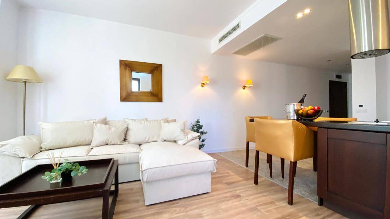 Royal Beach - Modern & Private Apartments in center Sunny Beach in Słoneczny Brzeg, Obwód Burgas