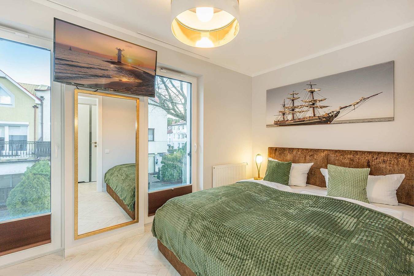 Ganze Wohnung, Moderne Ferienwohnung Sun & Sea mit Balkon, nahe Sandstrand und Zentrum in Swinemünde, Stettiner Haff