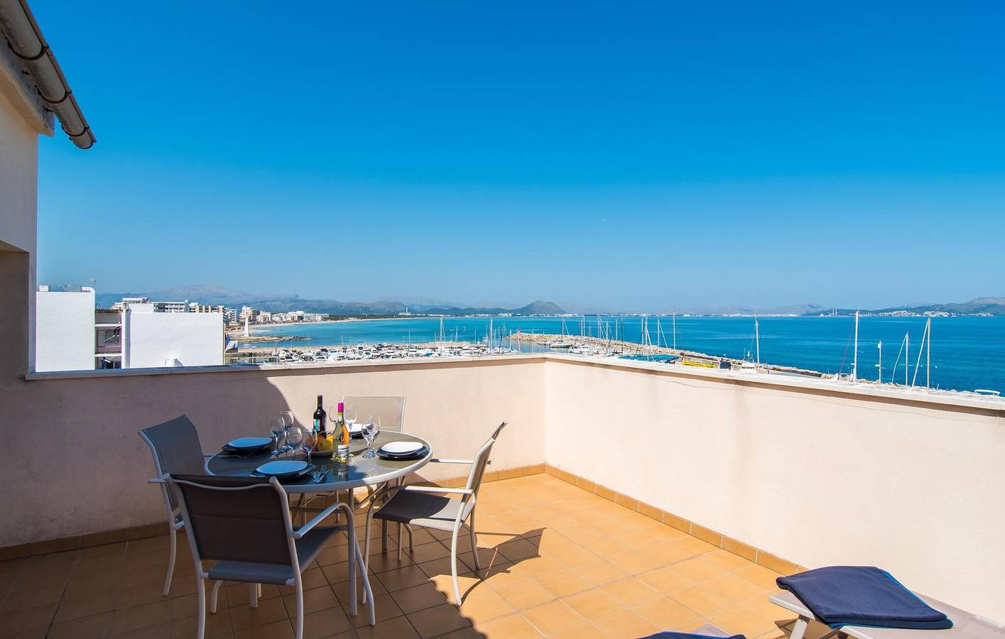 Ganze Ferienwohnung, Apartment mit Meerblick, Terrasse, AC und Grill - Playa de Muro in Can Picafort, Santa Margalida