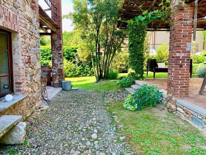 Maison d’hôte pour 5 personnes, avec Balcon et Terrasse ainsi que Jardin et Vue à Borgosesia