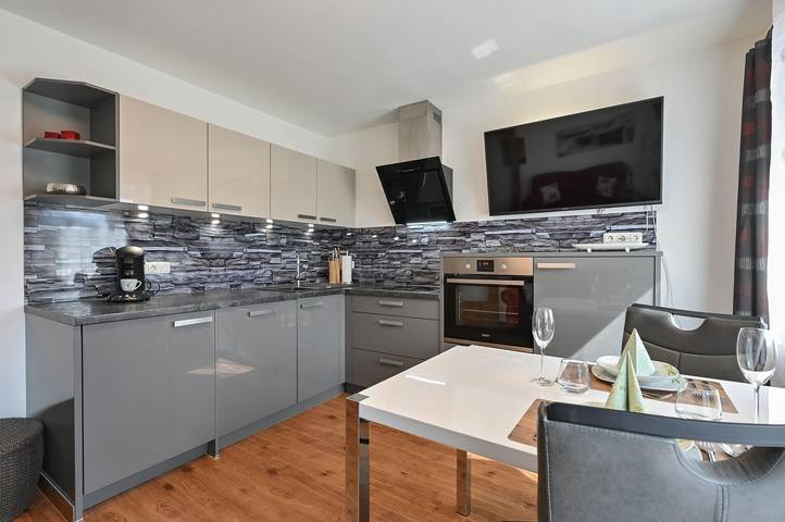 Ferienwohnung für 2 Personen, mit Ausblick und Balkon bei Neuschwanstein - 2