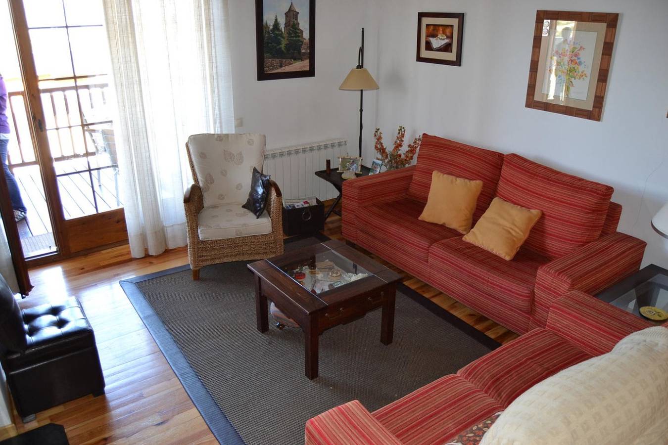 Apartamento vacacional entero, Dúplex 4 hab. Terraza, Chimenea, Wifi, Secadora y 8 Pax in La Masella, Alp