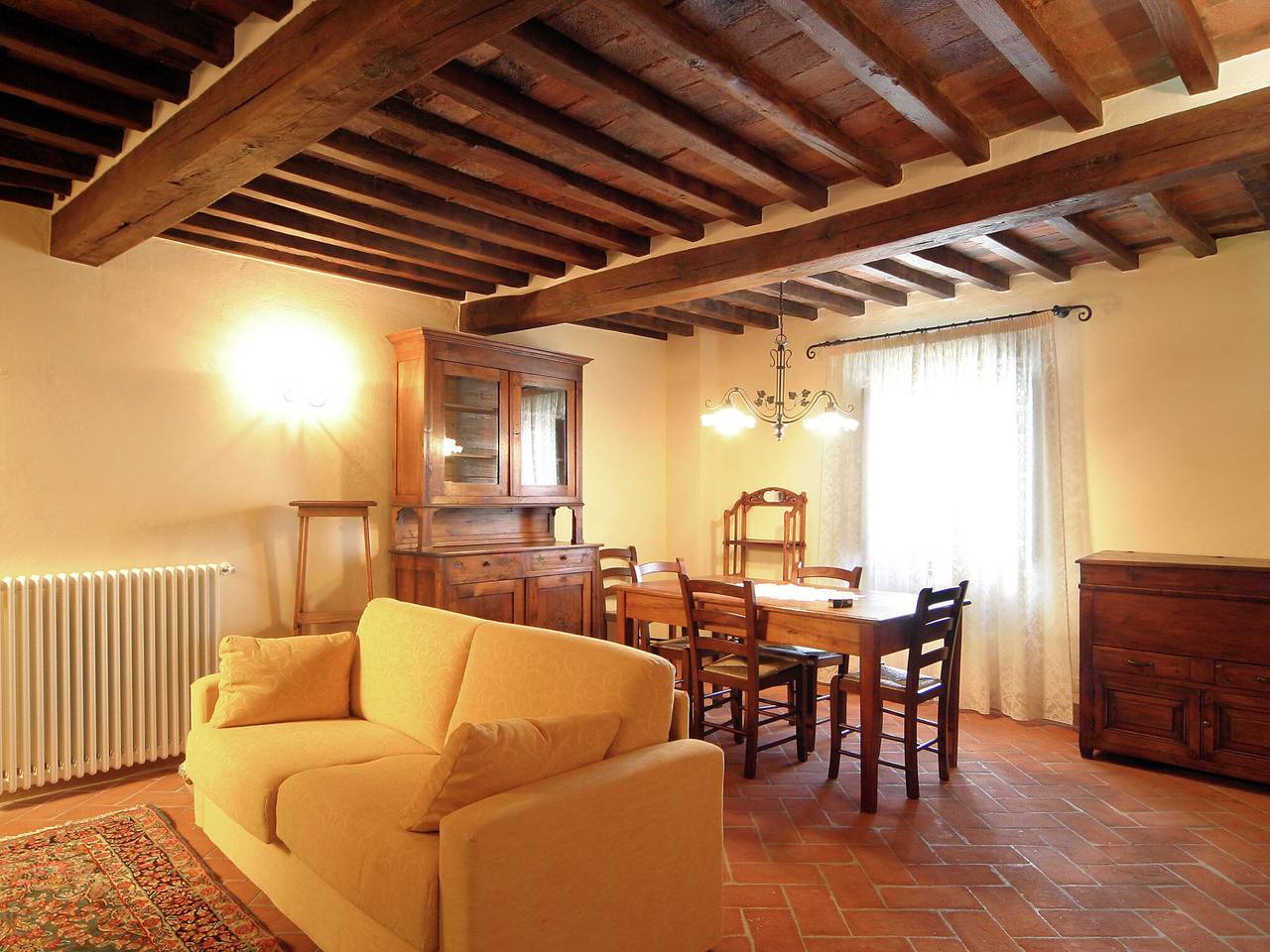 Villa a Cortona con Piscina e Giardino in Cortona, Provincia di Arezzo