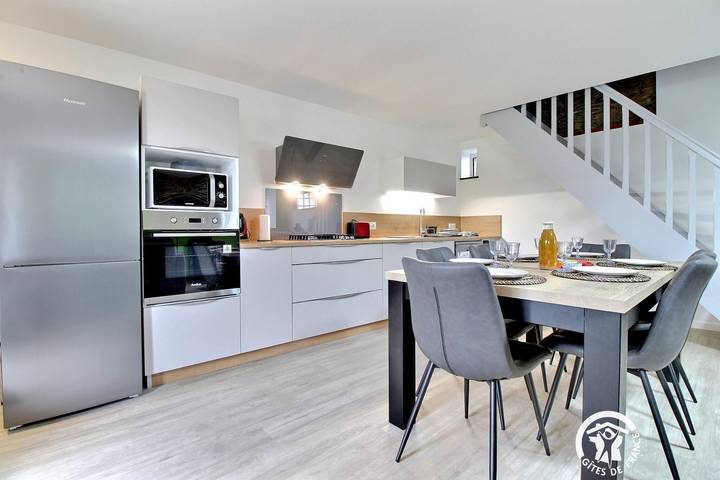 Gîte pour 6 personnes, avec Terrasse ainsi que Jardin et Vue à Guégon