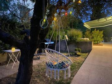 Gîte pour 2 personnes, avec piscine ainsi que terrasse et jardin à Pont-Saint-Esprit