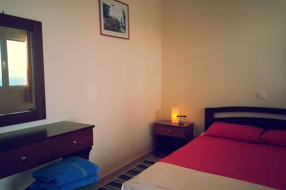 Ganze Wohnung, Sunrise 3 Apartment - Beautifully Located Air Conditioned 1 Bedroom Above Beach in Xiropigado, Kynouria