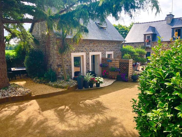 Location de vacances pour 3 personnes, avec vue et jardin à Gommenec'h - 2