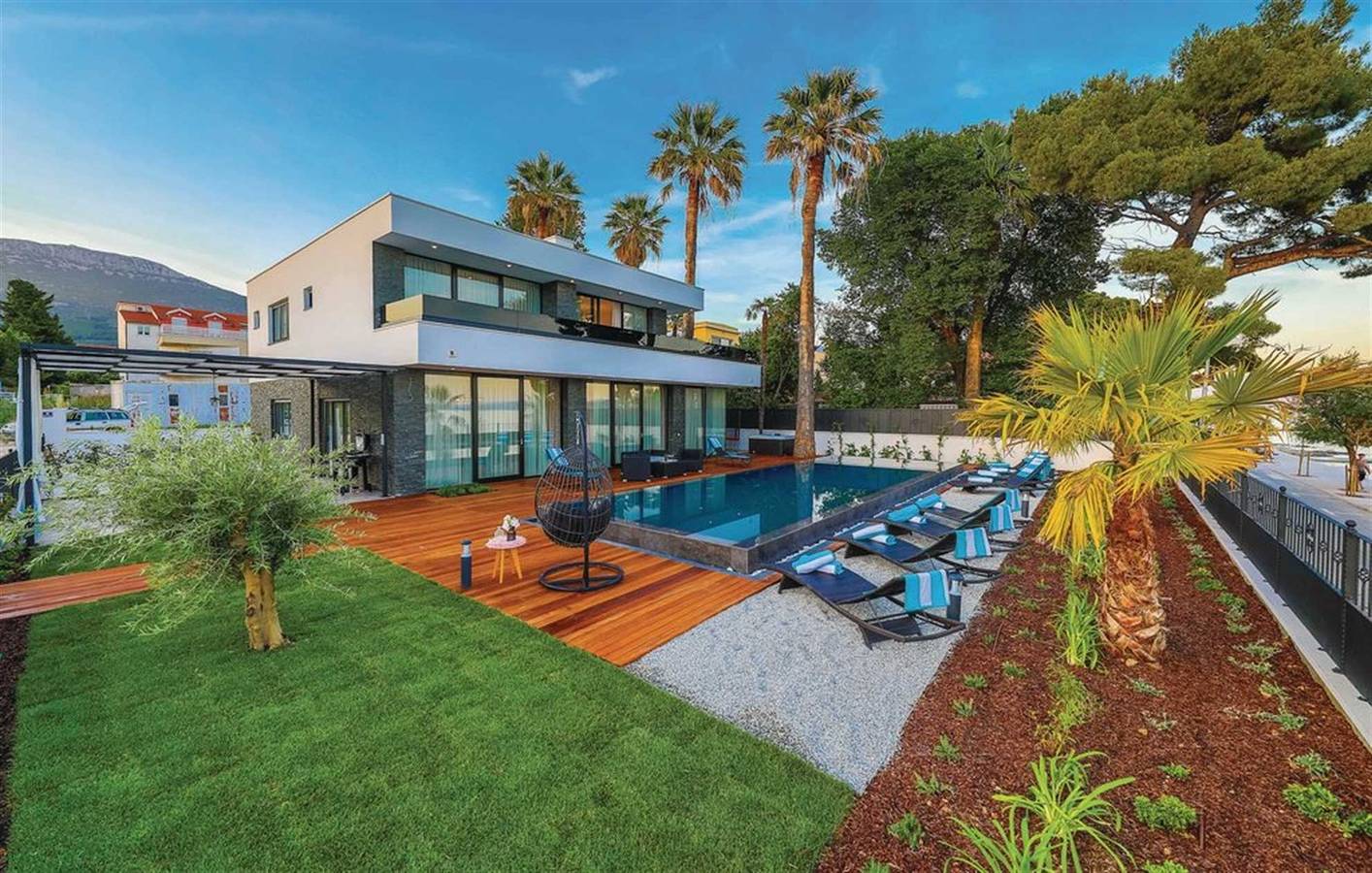 Strandvilla Baronessa mit Pool in Kastel Stari, Kaštela