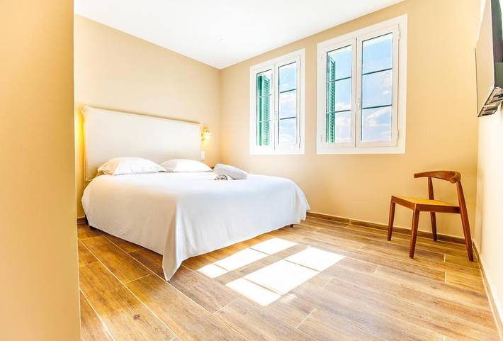 Hôtel pour 2 personnes, avec Terrasse ainsi que Jardin et Vue à Venaco